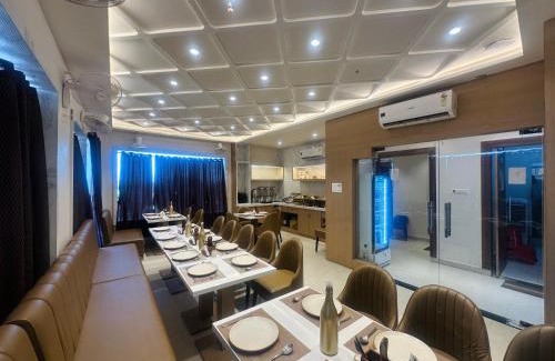 Varanasi Hotel | hotel deep palace