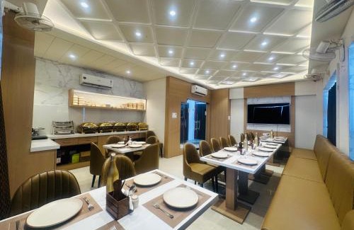Varanasi Hotel | hotel deep palace