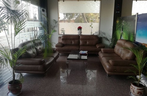 Bharatpur Hotel | Hotel Dhanraj Palace