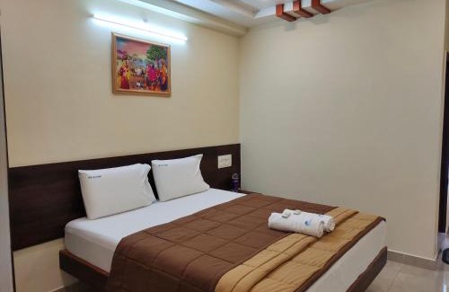 Tirupati Hotel | Hotel DKR Grand