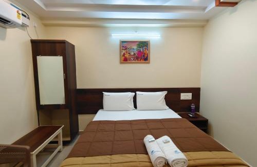 Tirupati Hotel | Hotel DKR Grand