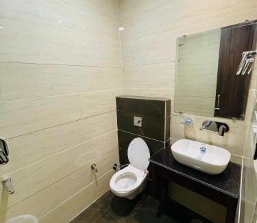 Amritsar Hotel | Hotel Dream Town By Cozy Hotels & Resorts