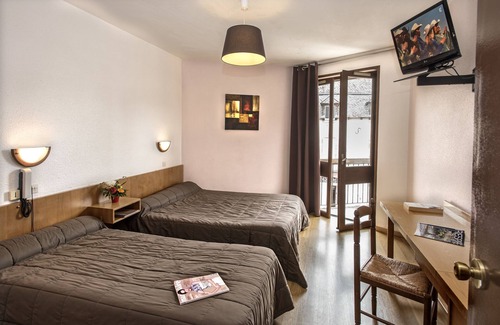 La Canourgue Hotel | Hotel Du Commerce logis de france