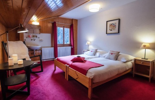 Saint-Pierre-de-Clages Hotel | Hotel Edelweiss