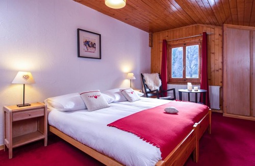 Saint-Pierre-de-Clages Hotel | Hotel Edelweiss
