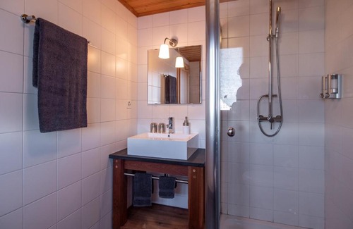 Saint-Pierre-de-Clages Hotel | Hotel Edelweiss