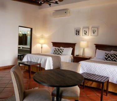 Parras de la Fuente Hotel | Hotel El Farol