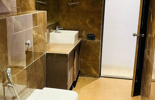Surat Hotel | Hotel Elegant inn- Ichhapore