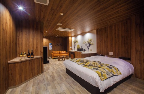 Toyama Hotel | HOTEL elLle - Adults Only