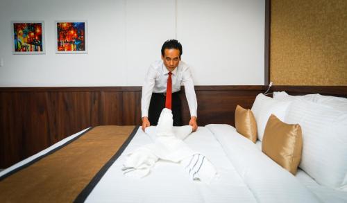 Kannur Hotel | Hotel Emperor