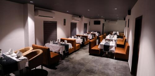 Kannur Hotel | Hotel Emperor