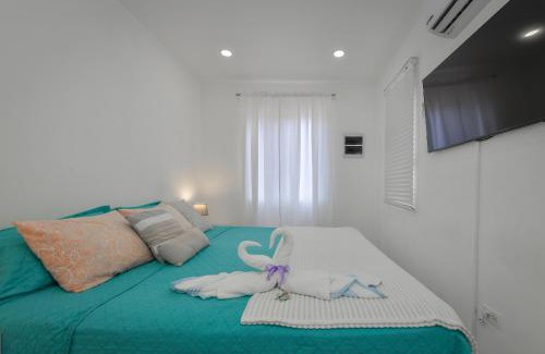 Oranjestad-West Apartment | Hotel experience with daily housekeeping and laundry
