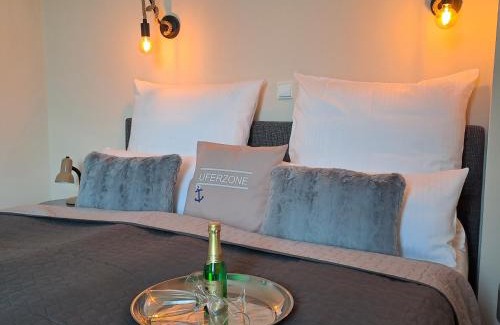 Schalkenmehren Hotel | Hotel-Ferienwohnungen Cafe Maarblick