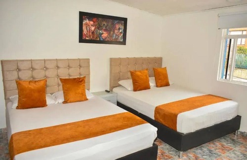 Suba Bed & Breakfast | Hotel Flamante Bulevar - Room 2 double beds with private bathroom