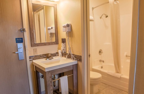 The East Side Hotel | Hotel Focus SFO