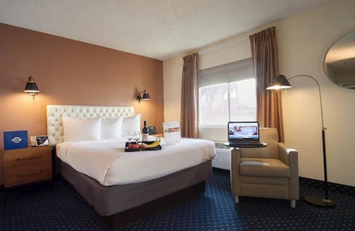 The East Side Hotel | Hotel Focus SFO