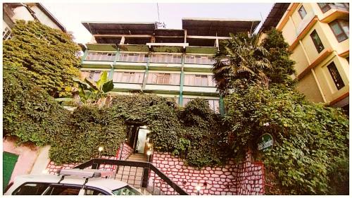Charbagh Hotel | HOTEL G-S INN PREMIUM - Near Railway Station and Bus stand - A Top Rated Hotel