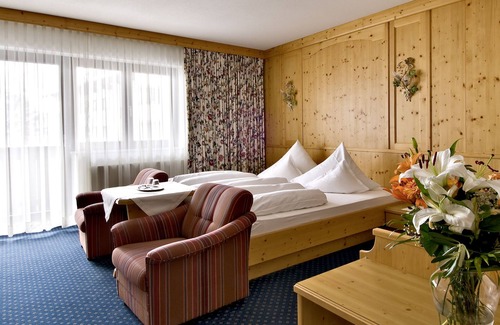 Sankt Anton am Arlberg Hotel | Hotel Garni Mössmer