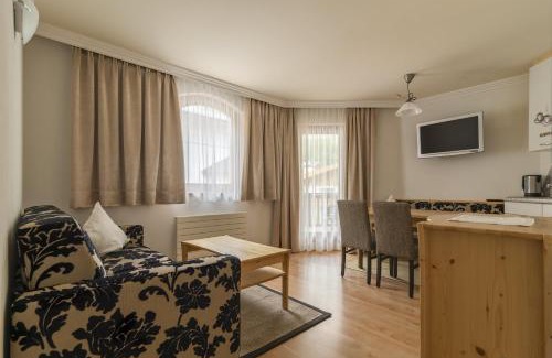 Ravaisch Hotel | Hotel Garni Chasa Nova