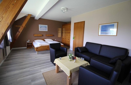 Utersum Hotel | Hotel garni Zur Post