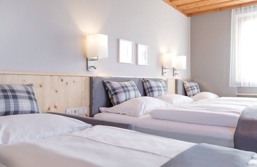 Puch bei Hallein House | Hotel Gasthof zum Kirchenwirt