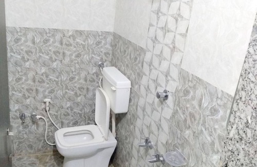 Dwarka Hotel | Hotel Gayatri by Sky Stays