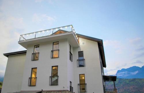 Stepantsminda Hotel | Hotel GENI Kazbegi