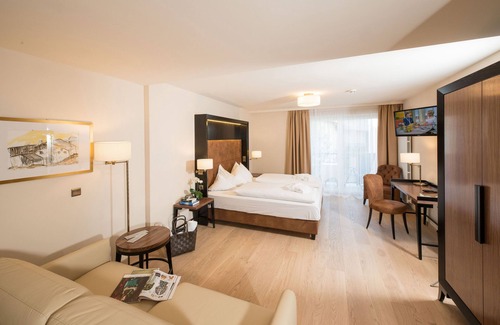 Silandro Hotel | Hotel Goldene Rose
