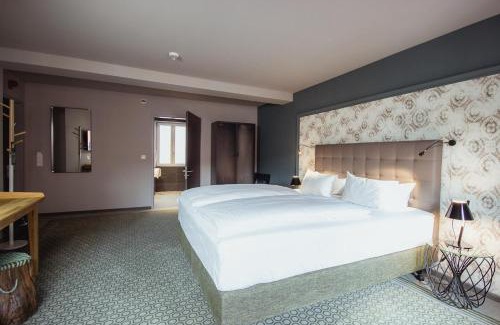 Traben-Trarbach Hotel | Hotel Goldene Traube - by Neugart