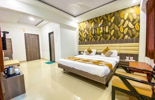 Dwarka Hotel | Hotel Gomti