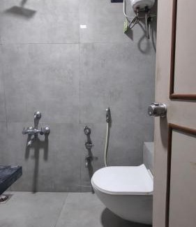 Surat Hotel | Hotel Grand Exceluss
