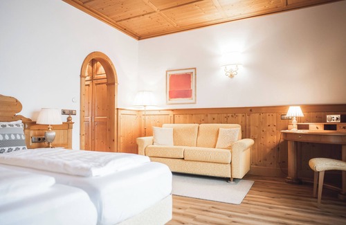 Valle San Silvestro Hotel | Hotel Gratschwirt