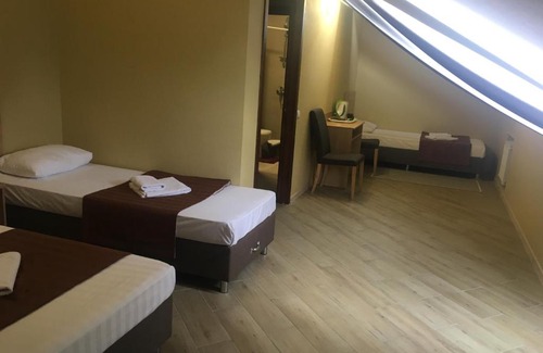 Lobnya Hotel | Hotel Green