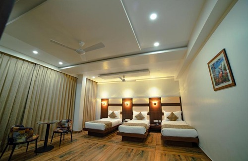 Junagadh Hotel | HOTEL GREENLAND