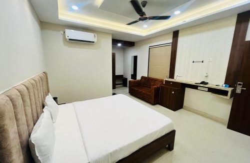 Kota Hotel | Hotel Hallmark By THC Group