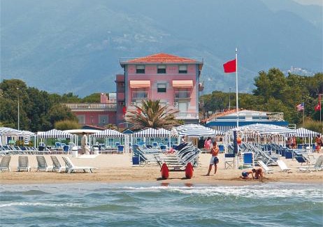 Marina di Pietrasanta Hotel | Hotel Happy