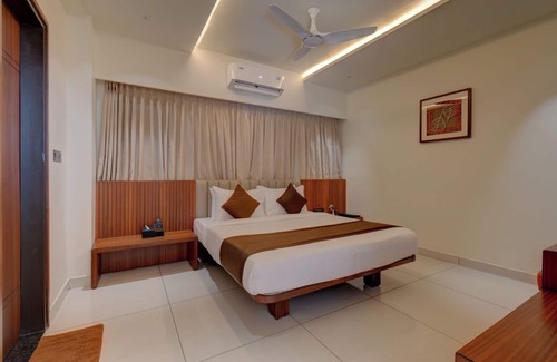 Lakshmipuram Hotel | Hotel Hari Govindas Mysore - Explore the Heart of Mysore
