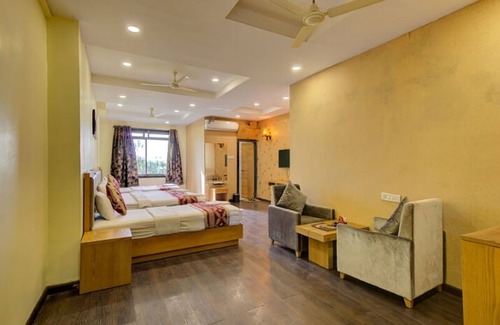Nandurbar Hotel | Hotel Heera Excutive