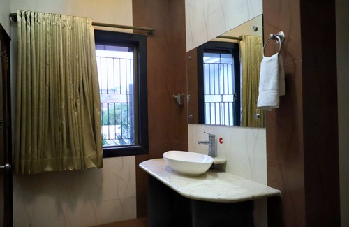 Nandurbar Hotel | Hotel Heera Excutive