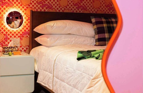 Cherokee Triangle Hotel | Hotel Hilo - Room 202