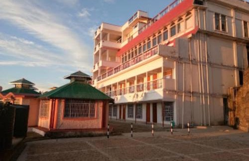 Chaukori Hotel | Hotel Himshikhar