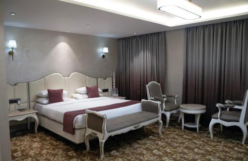 Puri Hotel | Hotel Holiday Resort