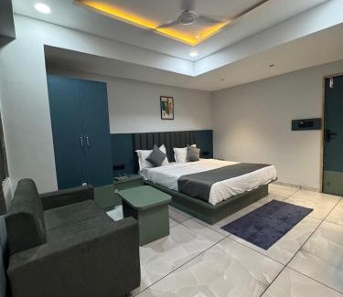 Ahmedabad Hotel | Hotel Hr1st