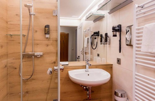 Grossschoenau House | Hotel Hubertusbaude - Doppelzimmer
