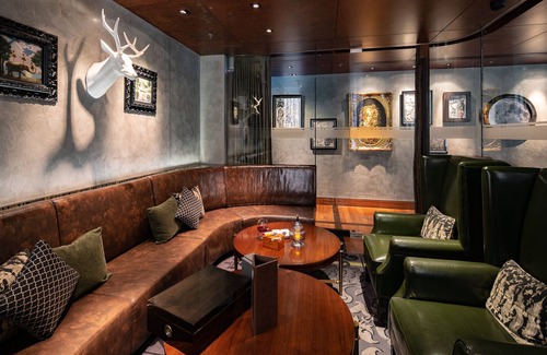 Witthayu Hotel | Hotel Indigo Bangkok Wireless Road by IHG