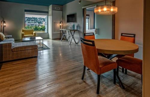 South Oakland Hotel | Hotel Indigo Pittsburgh University - Oakland by IHG