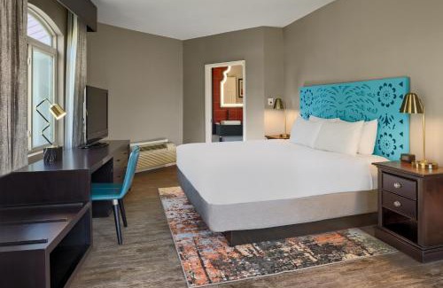 Downtown San Antonio Hotel | Hotel Indigo San Antonio Riverwalk by IHG