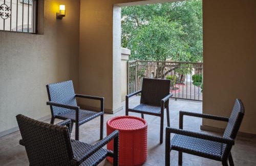 Downtown San Antonio Hotel | Hotel Indigo San Antonio Riverwalk by IHG