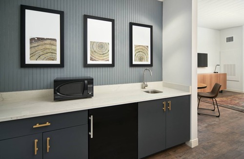 College Town Hotel | Hotel Indigo Tallahassee - Collegetown by IHG