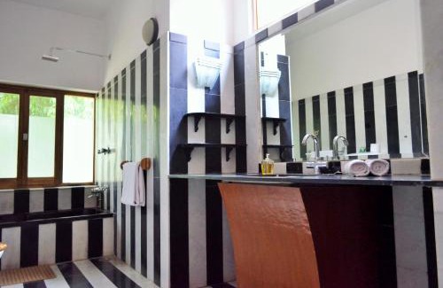 Jodhpur Hotel | Hotel Inn Season - Art Deco Heritage Hotel in Jodhpur